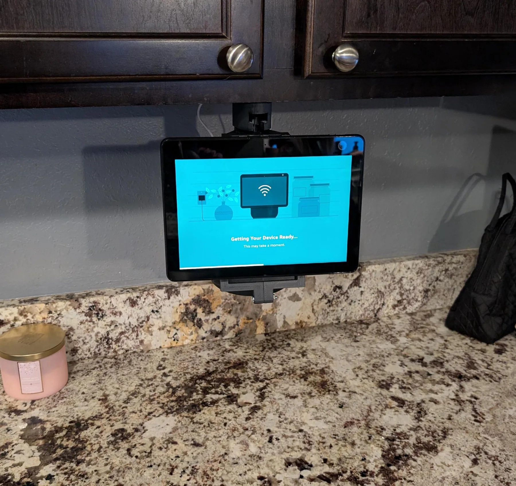 Amazon Echo Show 10 under-cabinet swivel mount product photo