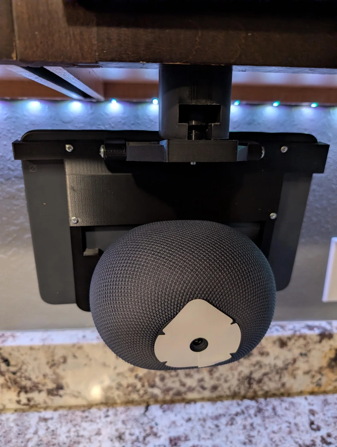 Amazon Echo Show 11 under-cabinet swivel mount product photo